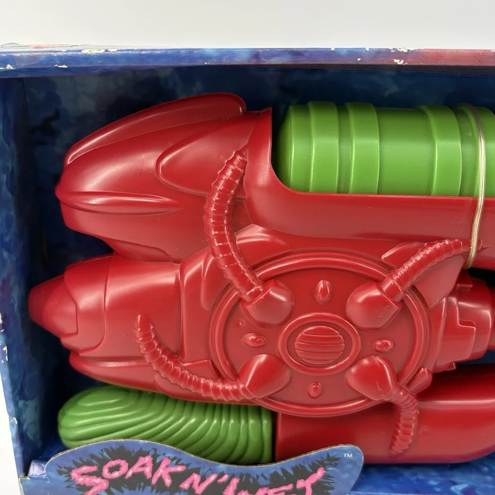 Rare New In Box Soak N' Wet Super Shooters Super Water Shooter Agglo Made n 2010